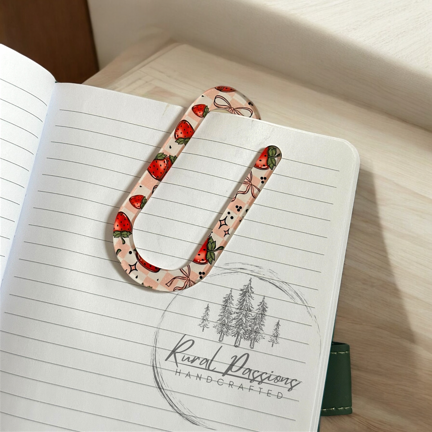Stawberries and Bows Jumbo Paper Clip